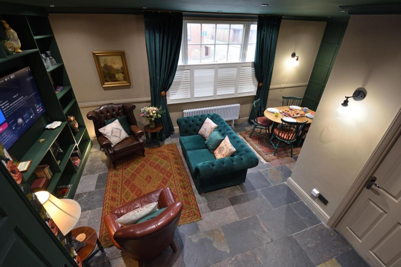 Samuels' A Duplex Apartment By Spires Accommodation In Lichfield City Centre Exterior foto